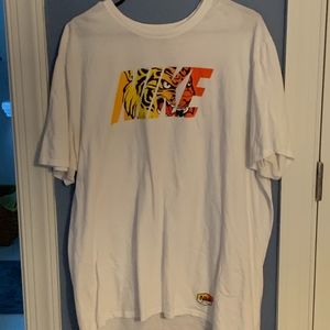 Nike XXL Shirt